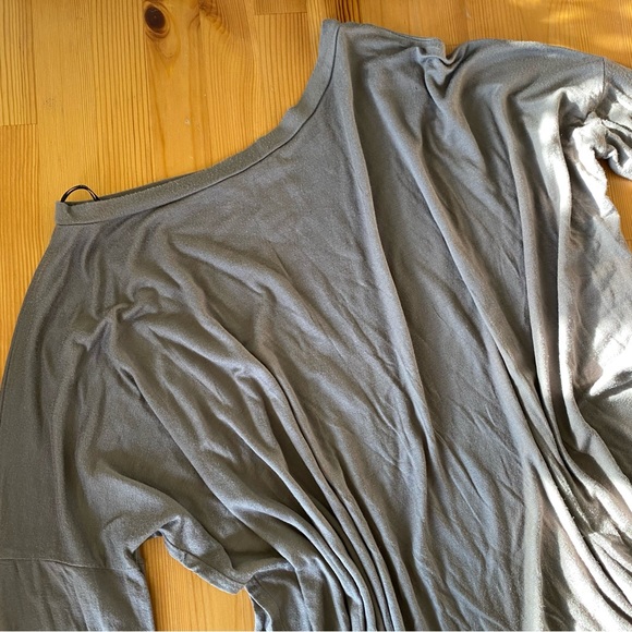 Forever 21 Oversized Blouse - Picture 4 of 16